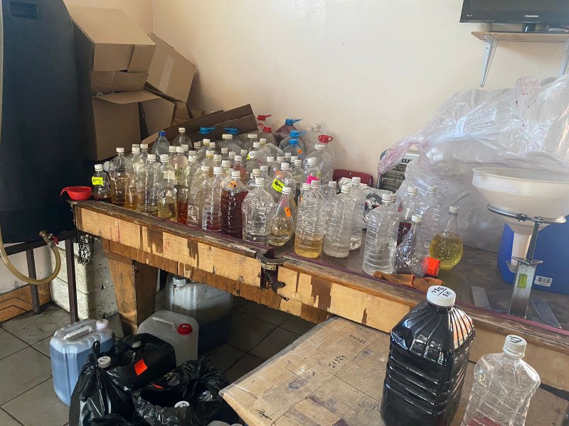 В Темрюкском районе сотрудники полиции пресекли нелегальный оборот алкогольной продукции